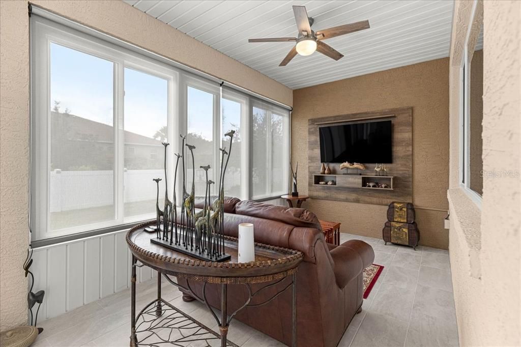 For Sale: $575,000 (3 beds, 3 baths, 2815 Square Feet)