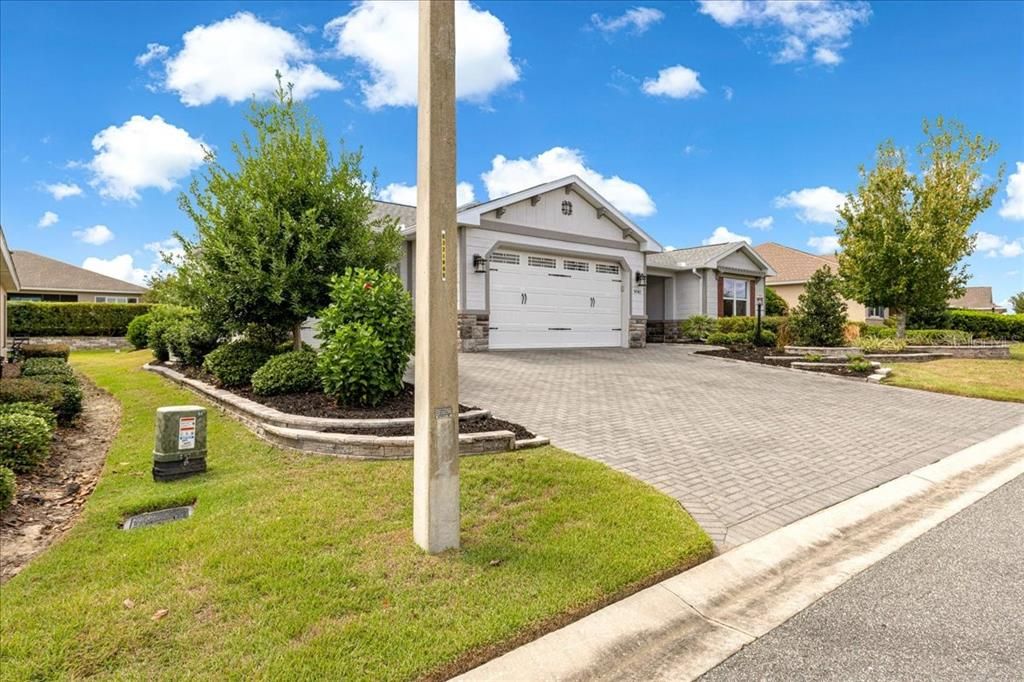 For Sale: $575,000 (3 beds, 3 baths, 2815 Square Feet)