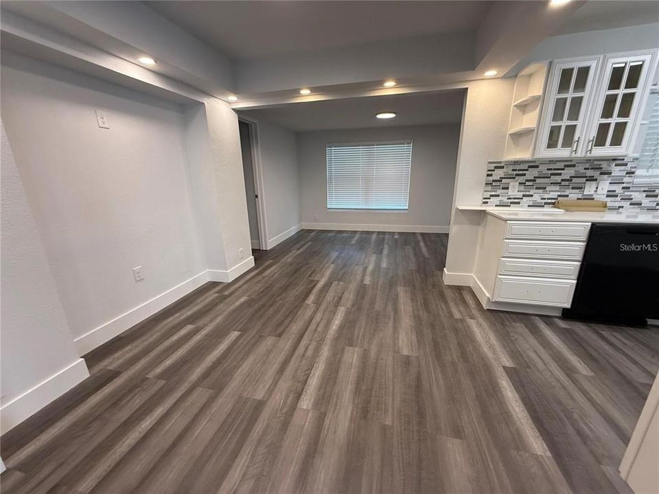 En Venta: $249,000 (3 camas, 2 baños, 1323 Pies cuadrados)