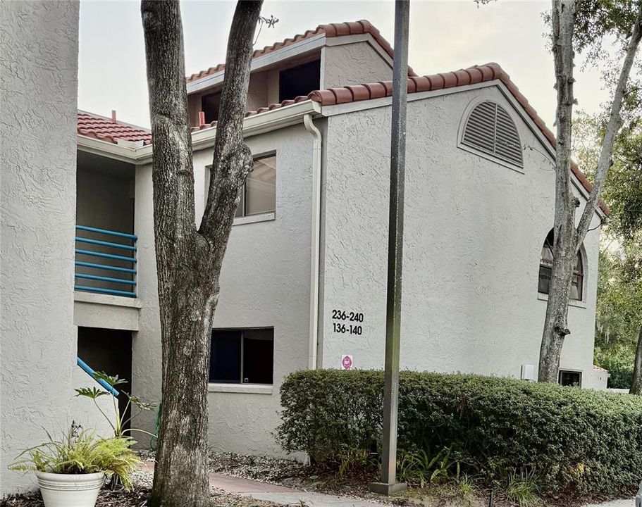 For Sale: $315,900 (2 beds, 2 baths, 1164 Square Feet)