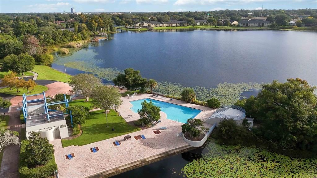 For Sale: $315,900 (2 beds, 2 baths, 1164 Square Feet)