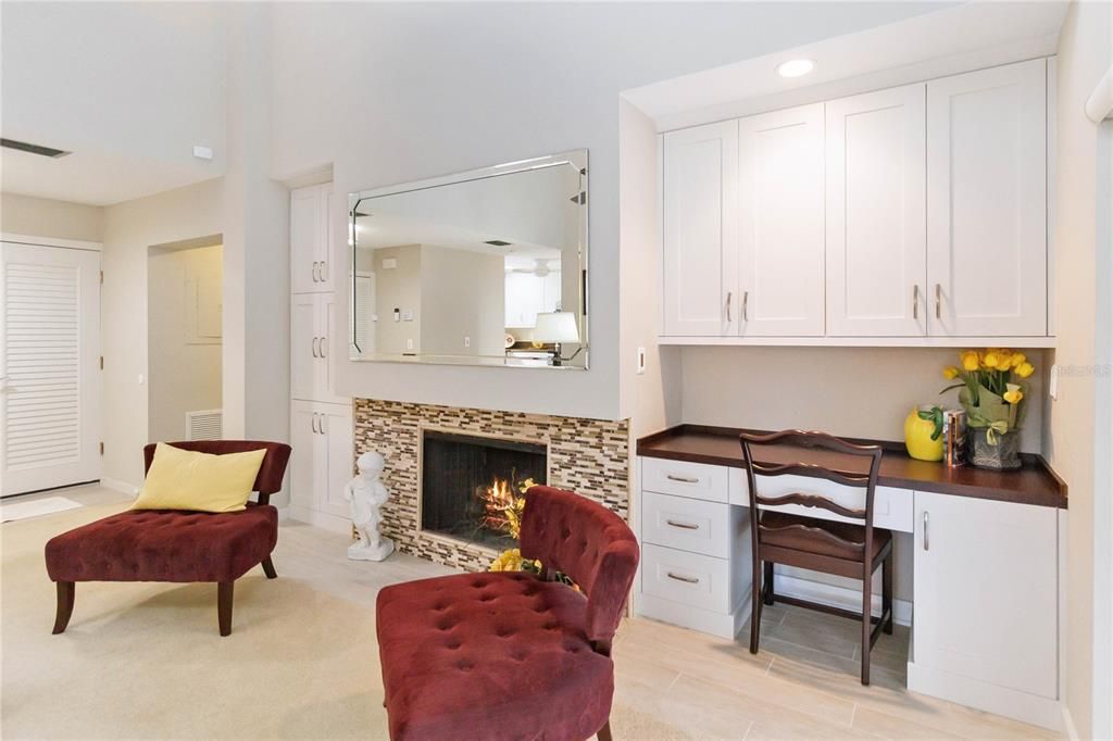 For Sale: $315,900 (2 beds, 2 baths, 1164 Square Feet)