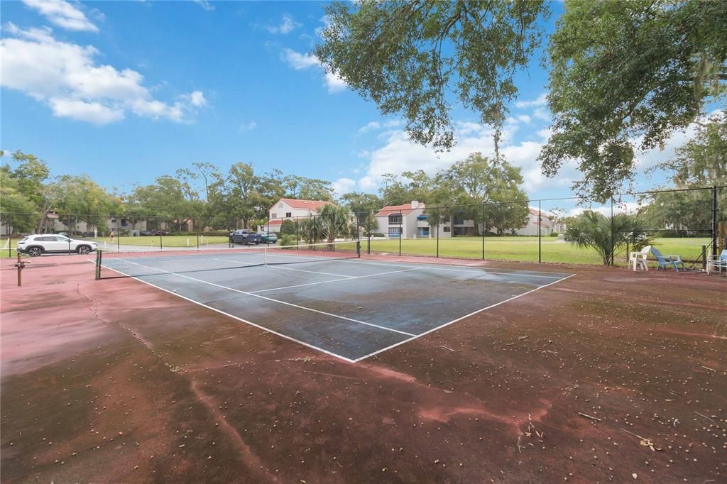 For Sale: $315,900 (2 beds, 2 baths, 1164 Square Feet)