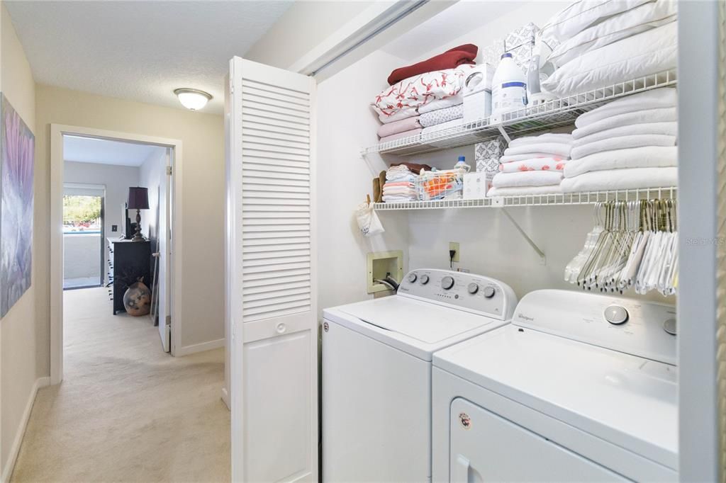 For Sale: $315,900 (2 beds, 2 baths, 1164 Square Feet)