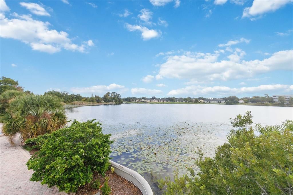 For Sale: $315,900 (2 beds, 2 baths, 1164 Square Feet)