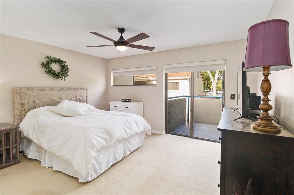 For Sale: $315,900 (2 beds, 2 baths, 1164 Square Feet)