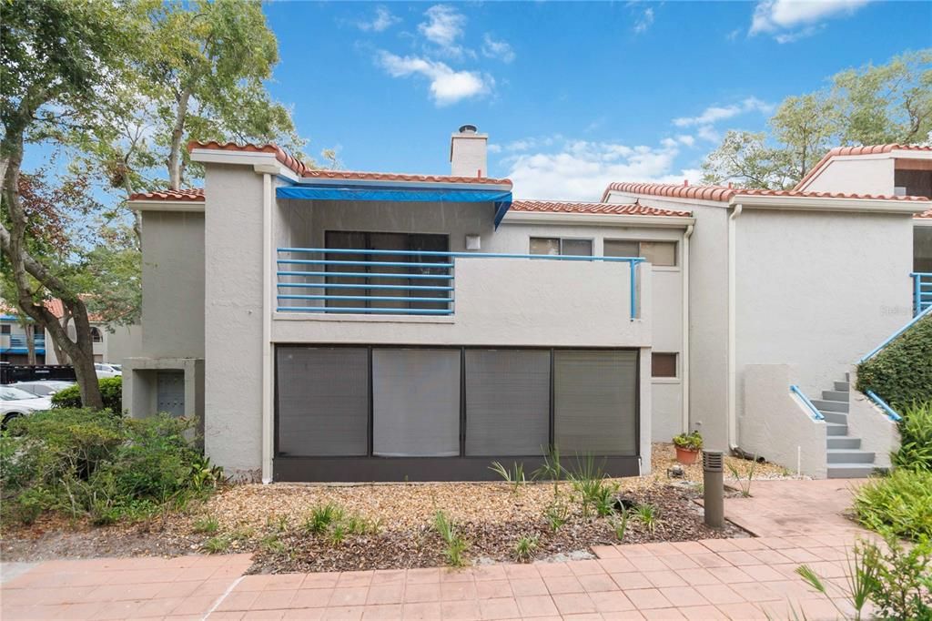 For Sale: $315,900 (2 beds, 2 baths, 1164 Square Feet)