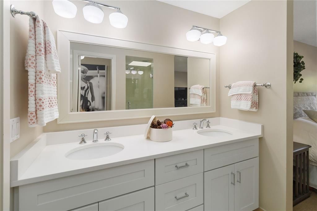 For Sale: $315,900 (2 beds, 2 baths, 1164 Square Feet)