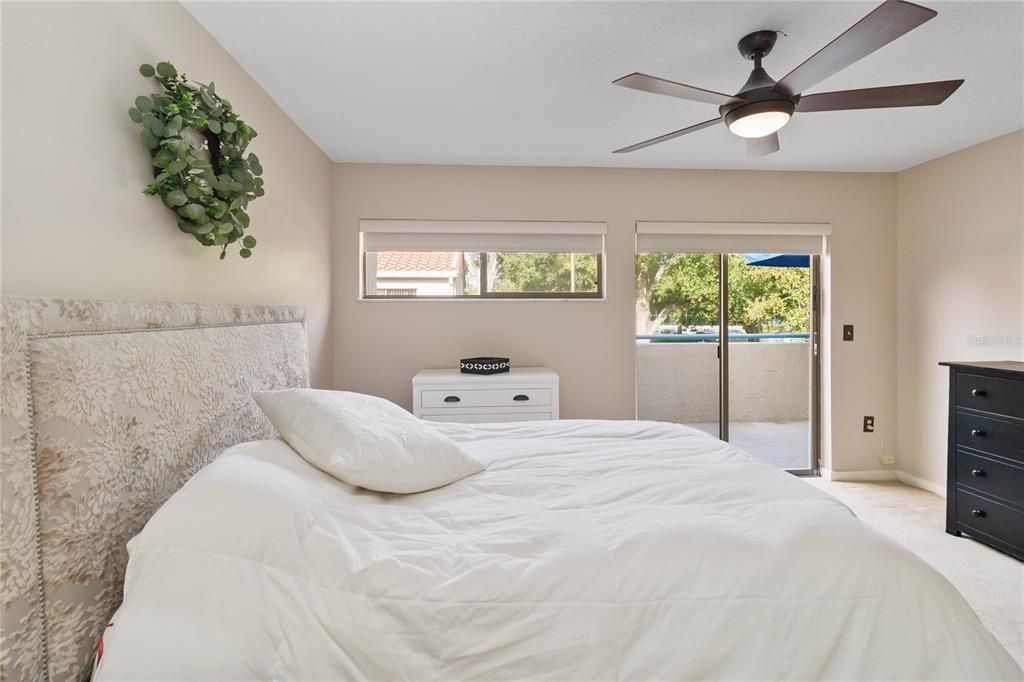 For Sale: $315,900 (2 beds, 2 baths, 1164 Square Feet)