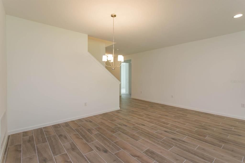 Под контрактом: $799,990 (4 спален, 4 ванн, 2945 Квадратных фут)