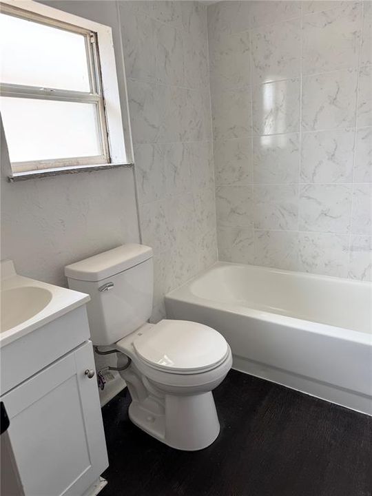 En Venta: $204,900 (4 camas, 0 baños, 1224 Pies cuadrados)