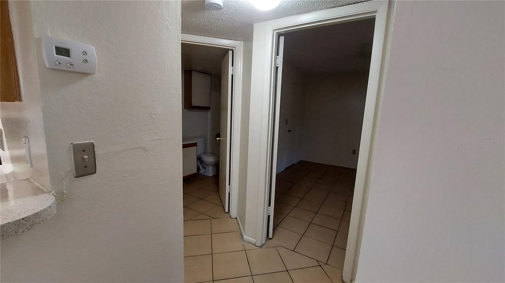 合同活跃: $154,990 (2 贝兹, 2 浴室, 1019 平方英尺)