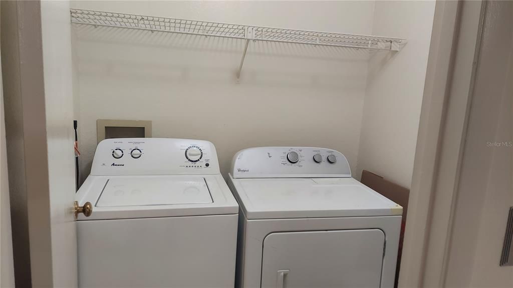 合同活跃: $154,990 (2 贝兹, 2 浴室, 1019 平方英尺)