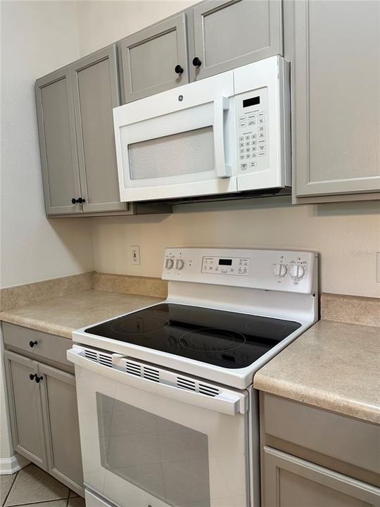 For Sale: $219,900 (3 beds, 2 baths, 1276 Square Feet)