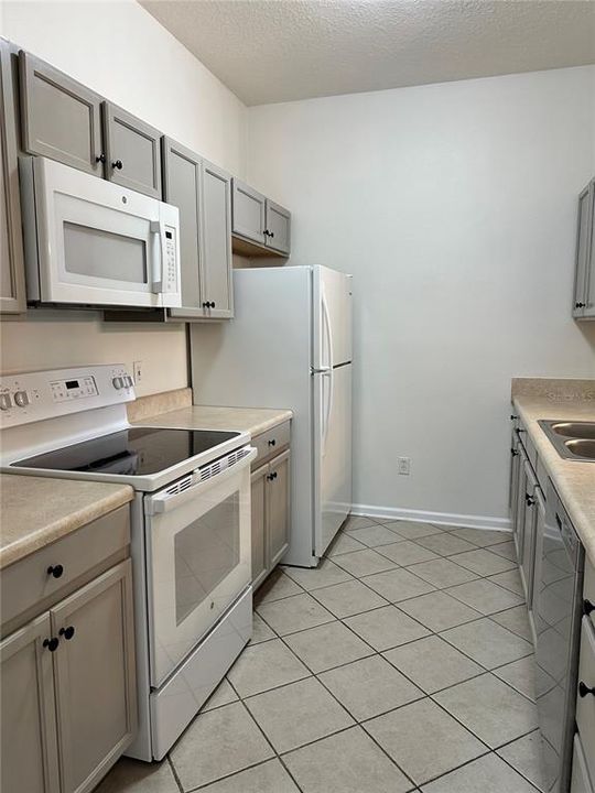 For Sale: $219,900 (3 beds, 2 baths, 1276 Square Feet)