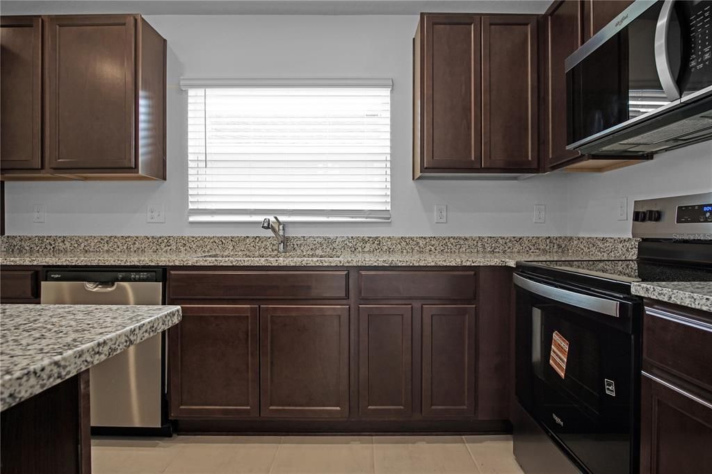 For Rent: $1,795 (3 beds, 2 baths, 1511 Square Feet)