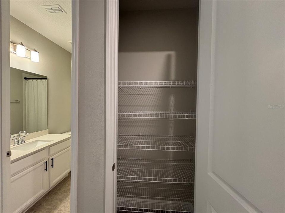 На продажу: $690,000 (3 спален, 2 ванн, 1804 Квадратных фут)