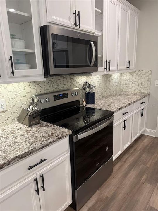 На продажу: $690,000 (3 спален, 2 ванн, 1804 Квадратных фут)