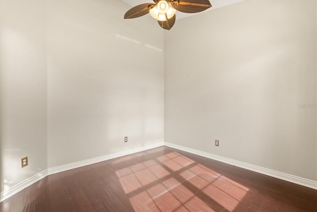 En Venta: $589,900 (4 camas, 2 baños, 2228 Pies cuadrados)