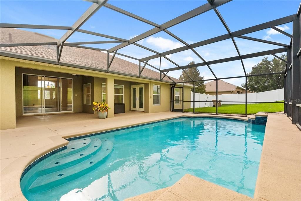 En Venta: $589,900 (4 camas, 2 baños, 2228 Pies cuadrados)