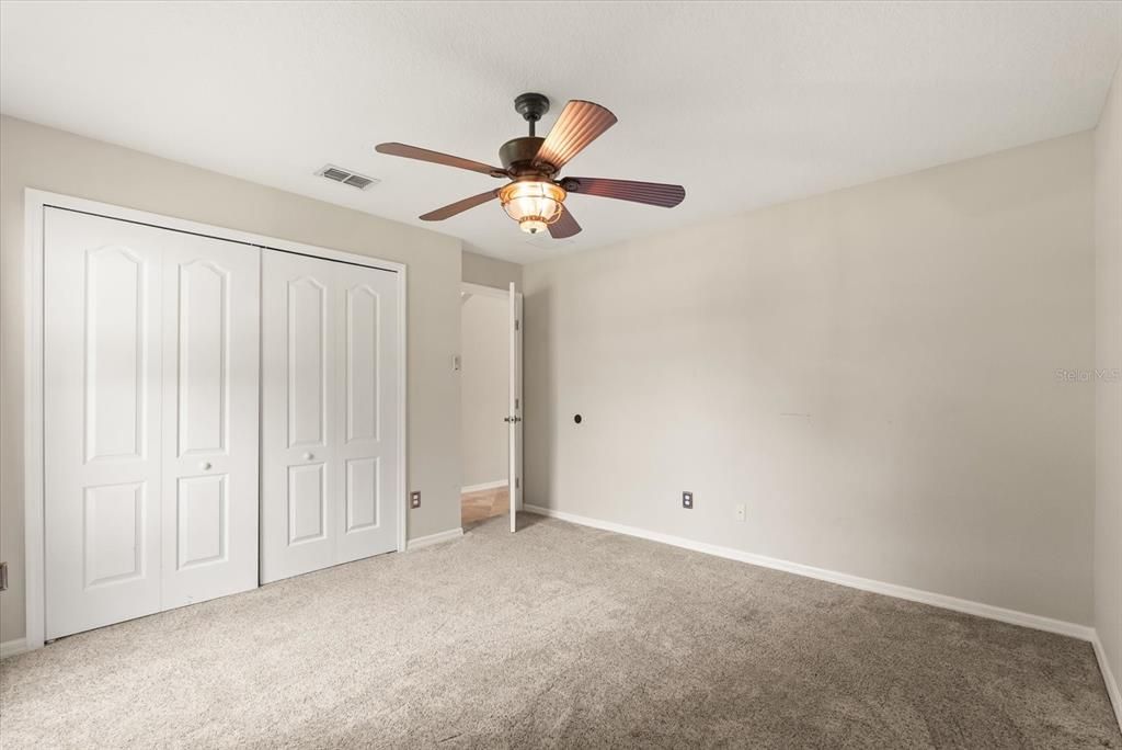 En Venta: $589,900 (4 camas, 2 baños, 2228 Pies cuadrados)