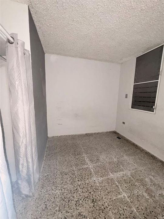 На продажу: $215,000 (6 спален, 4 ванн, 0 Квадратных фут)