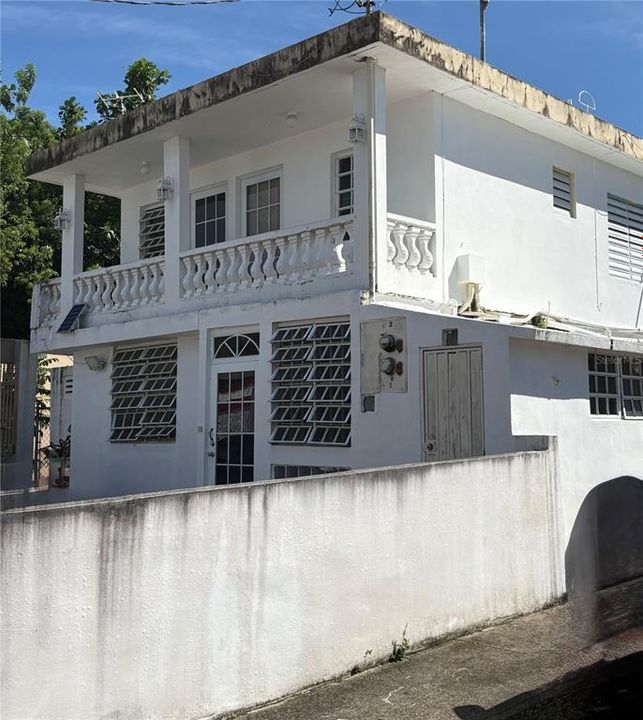 For Sale: $215,000 (6 beds, 4 baths, 0 Square Feet)