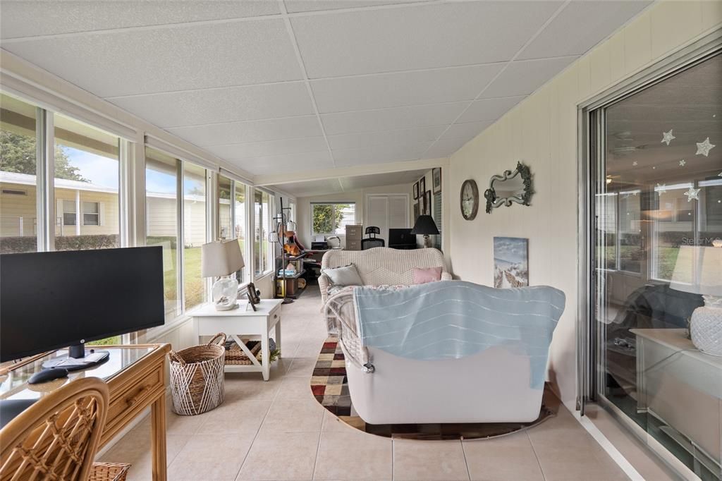 На продажу: $169,600 (2 спален, 2 ванн, 1350 Квадратных фут)