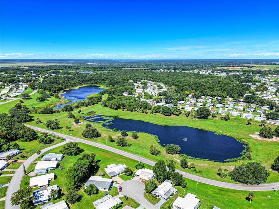 На продажу: $169,600 (2 спален, 2 ванн, 1350 Квадратных фут)