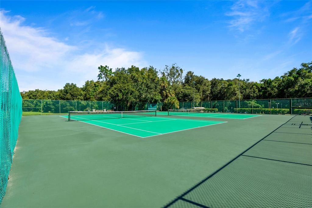 На продажу: $169,600 (2 спален, 2 ванн, 1350 Квадратных фут)