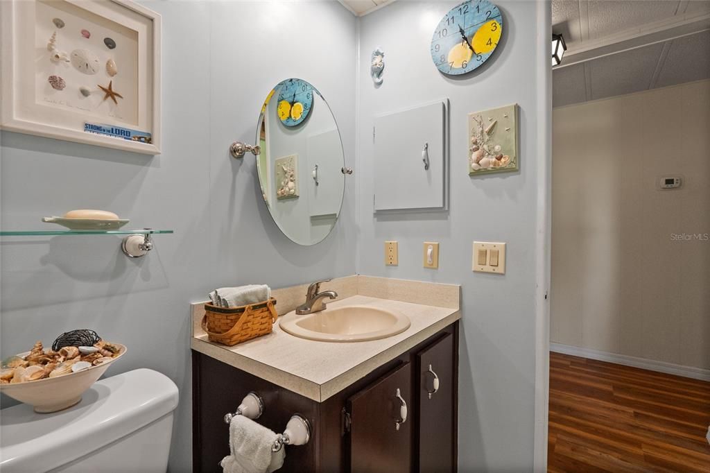 На продажу: $169,600 (2 спален, 2 ванн, 1350 Квадратных фут)