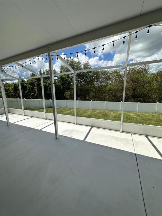 Activo con contrato: $2,700 (3 camas, 2 baños, 1835 Pies cuadrados)