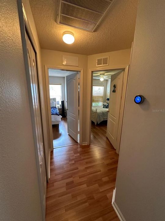 Activo con contrato: $2,700 (3 camas, 2 baños, 1835 Pies cuadrados)