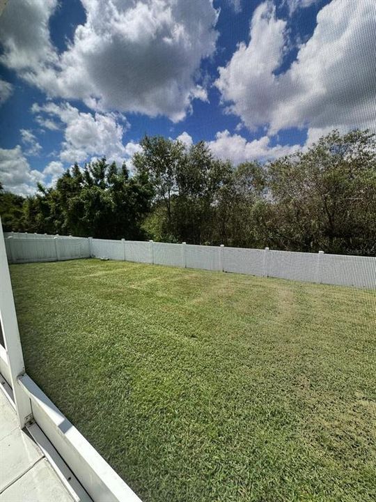 Activo con contrato: $2,700 (3 camas, 2 baños, 1835 Pies cuadrados)