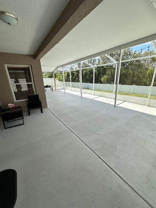 Activo con contrato: $2,700 (3 camas, 2 baños, 1835 Pies cuadrados)