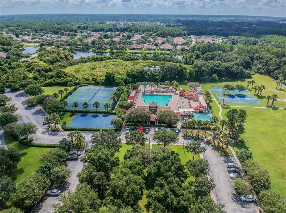 Activo con contrato: $2,700 (3 camas, 2 baños, 1835 Pies cuadrados)