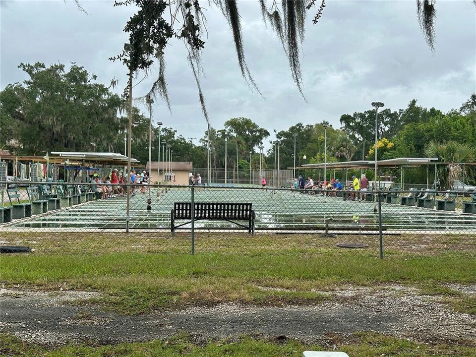 Active With Contract: $140,000 (2 beds, 1 baths, 999 Square Feet)