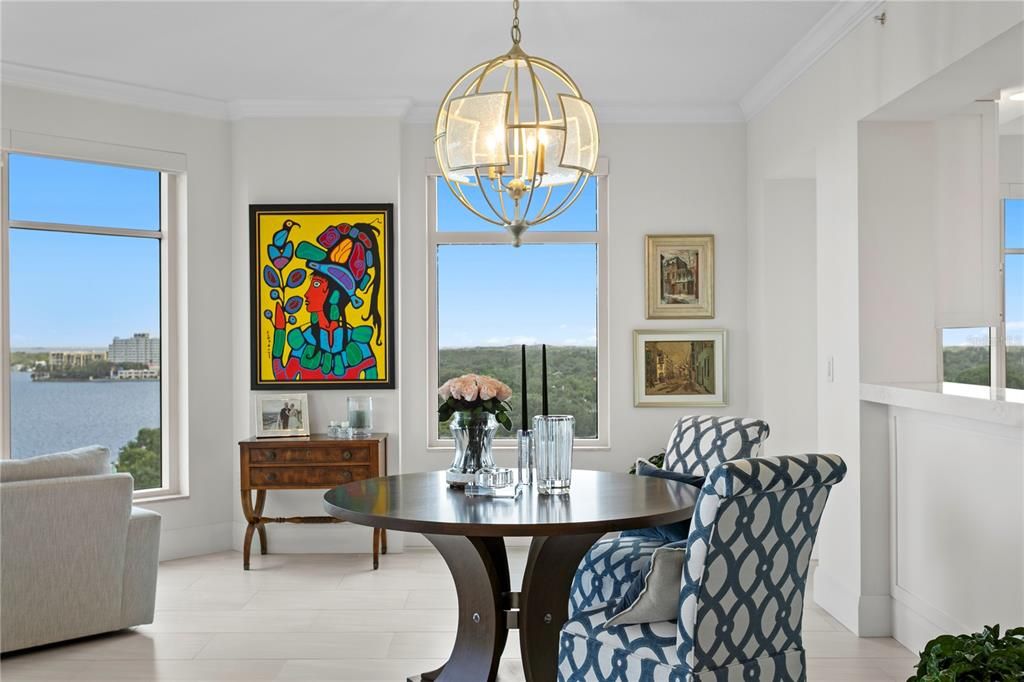 Под контрактом: $2,900,000 (3 спален, 3 ванн, 3316 Квадратных фут)