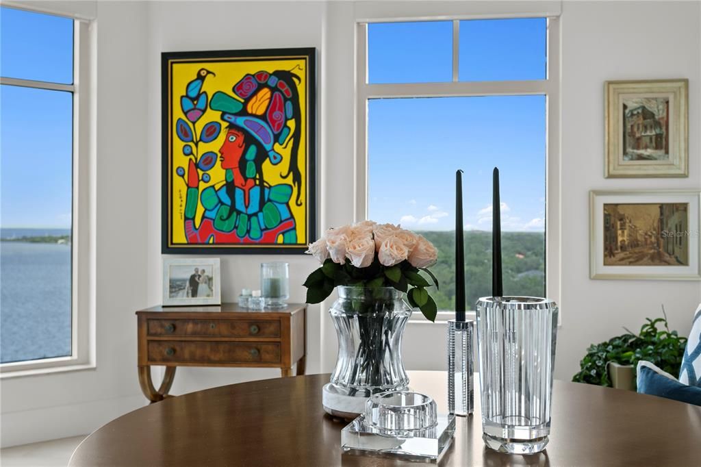 Под контрактом: $2,900,000 (3 спален, 3 ванн, 3316 Квадратных фут)