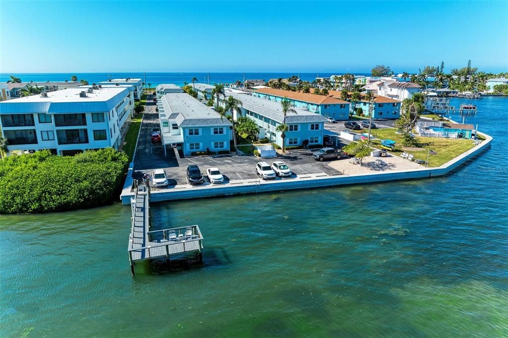 Под контрактом: $309,000 (2 спален, 1 ванн, 794 Квадратных фут)