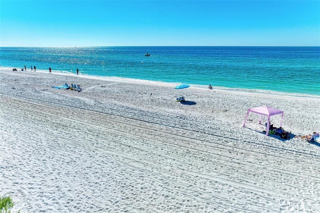 Под контрактом: $309,000 (2 спален, 1 ванн, 794 Квадратных фут)