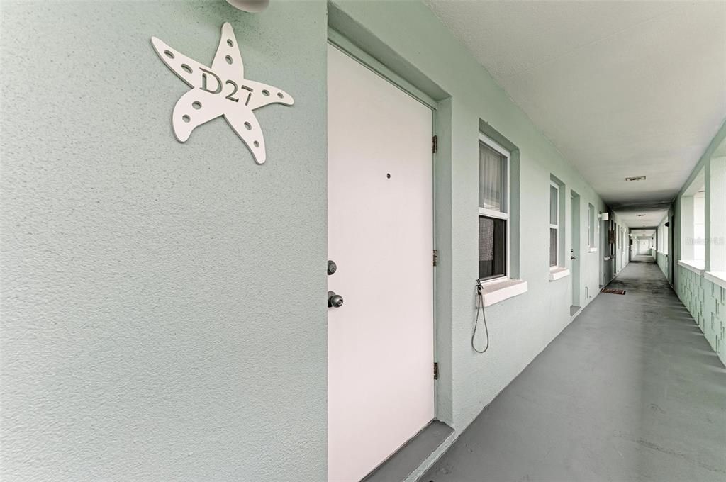 Под контрактом: $309,000 (2 спален, 1 ванн, 794 Квадратных фут)