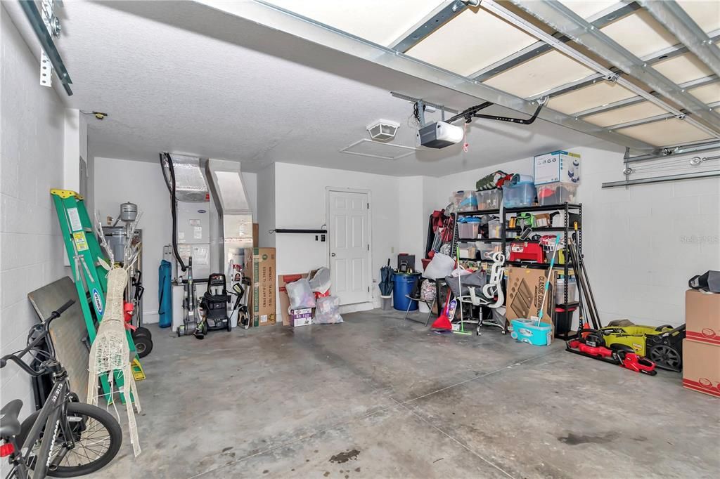 En Venta: $285,000 (4 camas, 2 baños, 1777 Pies cuadrados)