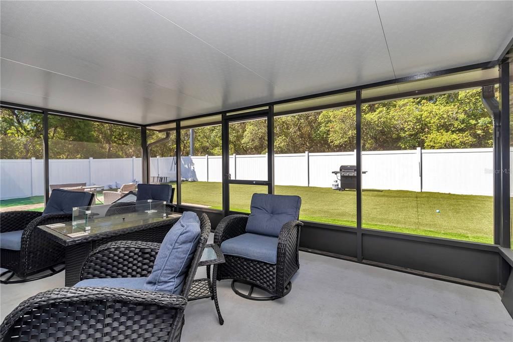 En Venta: $285,000 (4 camas, 2 baños, 1777 Pies cuadrados)