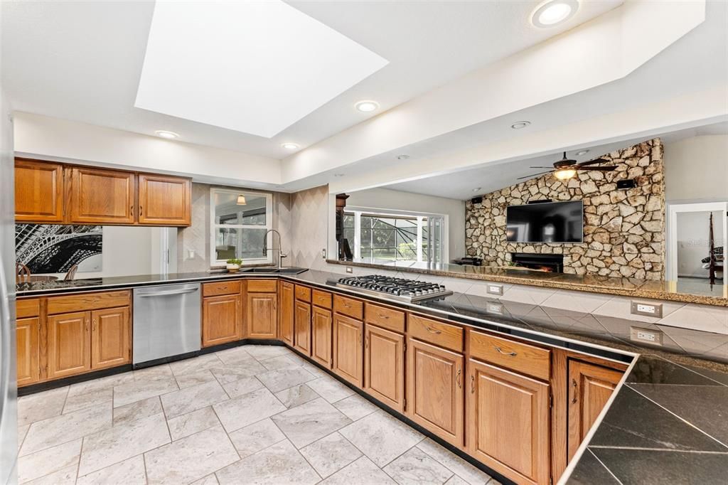 Active With Contract: $692,500 (3 beds, 2 baths, 2873 Square Feet)