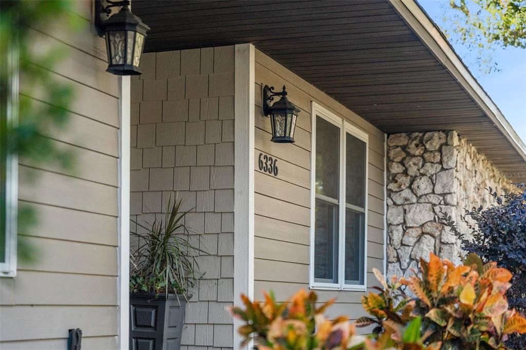 Active With Contract: $692,500 (3 beds, 2 baths, 2873 Square Feet)