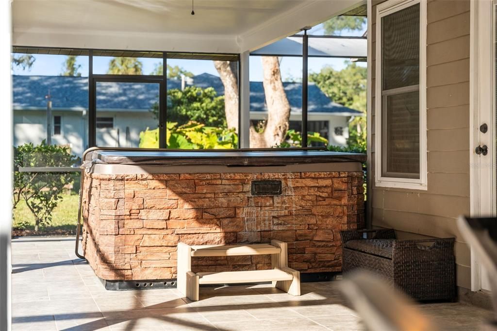 Active With Contract: $692,500 (3 beds, 2 baths, 2873 Square Feet)