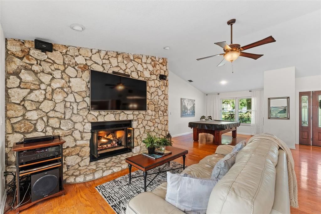 Active With Contract: $692,500 (3 beds, 2 baths, 2873 Square Feet)