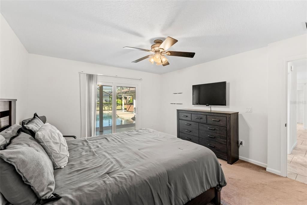 Active With Contract: $692,500 (3 beds, 2 baths, 2873 Square Feet)