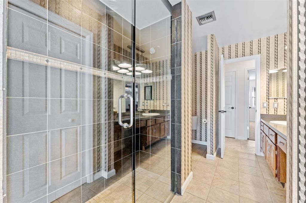 Active With Contract: $692,500 (3 beds, 2 baths, 2873 Square Feet)